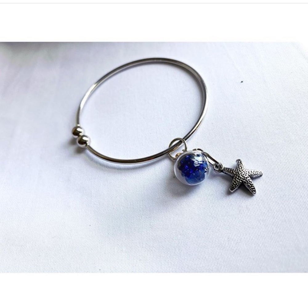 Colored silver bracelet with cute charms🦋🤍❕